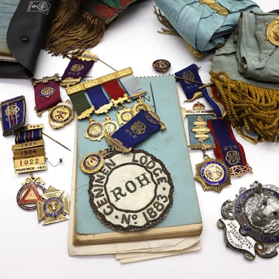 Lot 306 - A collection of masonic and RAOB medals