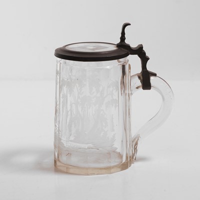 Lot 160 - A Bohemian engraved glass tankard