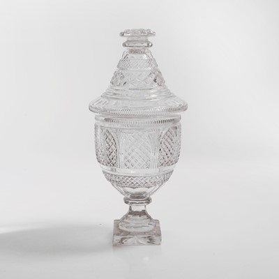 Lot 153 - A Regency Anglo-Irish cut glass vase and cover