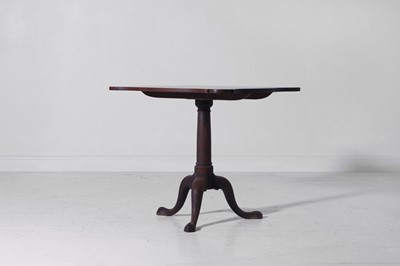 Lot 359 - A George II mahogany occasional table