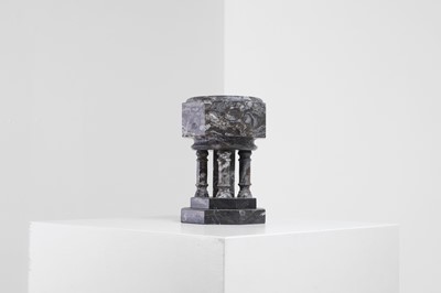 Lot 320 - A grand tour Devonian fossil marble model of a cistern