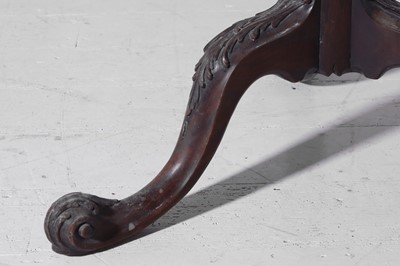 Lot 399 - A George II mahogany tripod table