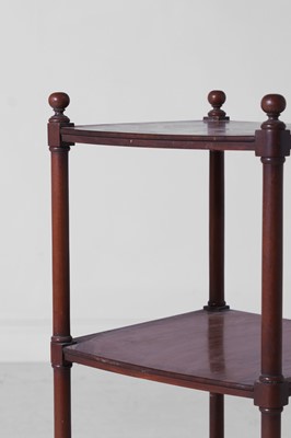 Lot 376 - A Regency mahogany étagère