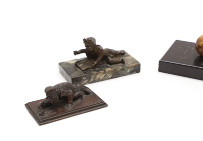 Lot 131 - A group of paperweights