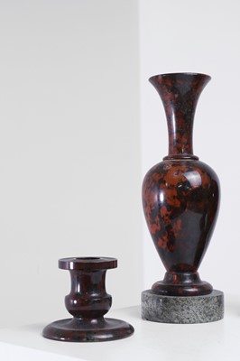 Lot 418 - A group of serpentine objects