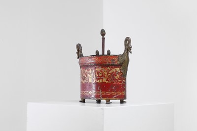 Lot 387 - A Regency toleware egg warmer