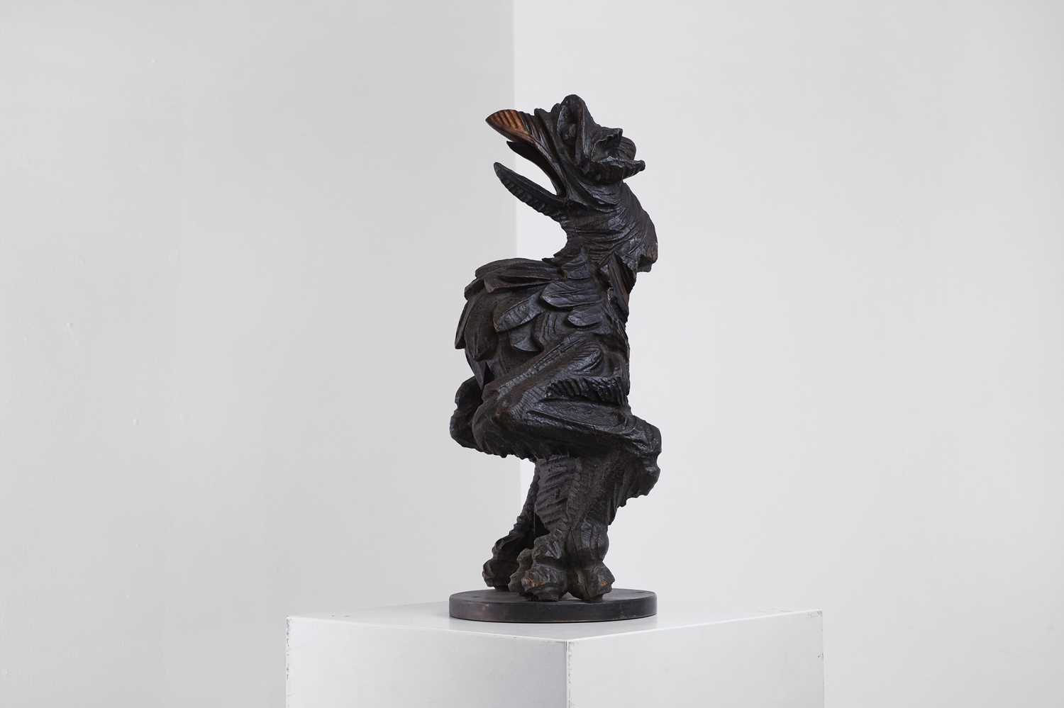 Lot 394 - A large carved corbel