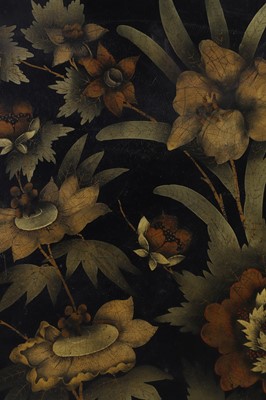 Lot 309 - A parcel-gilt and black-lacquered papier mâché tray