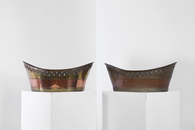 Lot 372 - A pair of copper and brass baskets
