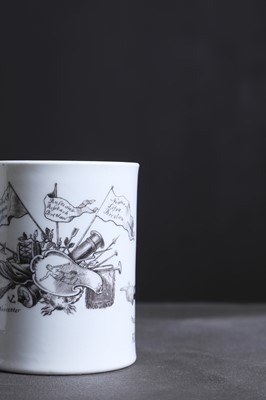 Lot 332 - Two Worcester King of Prussia mugs