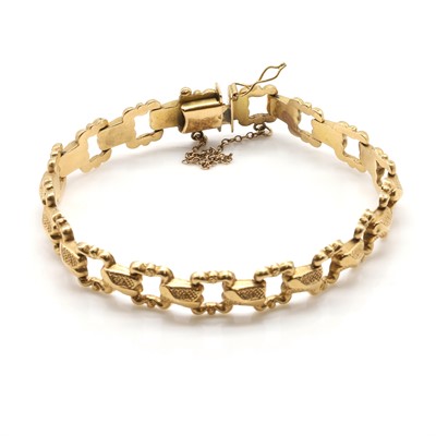Lot 93 - A fancy link gold bracelet