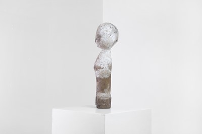 Lot 403 - An early carved wood bedpost doll