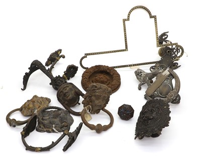Lot 163 - A large group of metal door knockers