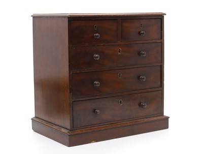 Lot 132 - A mahogany table cabinet