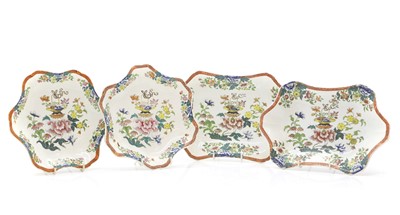 Lot 67 - Four Kutani Crane pattern Wedgwood dishes