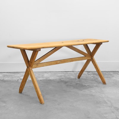 Lot 503 - A pine tavern table