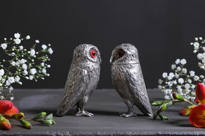 Lot 443 - A pair of Victorian silver casters