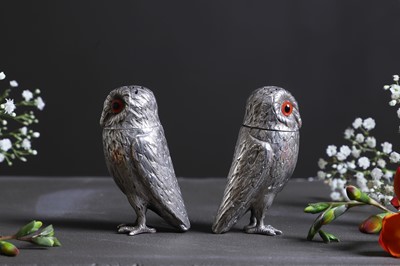 Lot 443 - A pair of Victorian silver casters