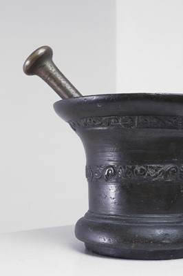 Lot 427 - A leaded bronze mortar