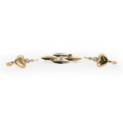 Lot 219 - A pair of gold heart shaped hoop earrings and a brooch