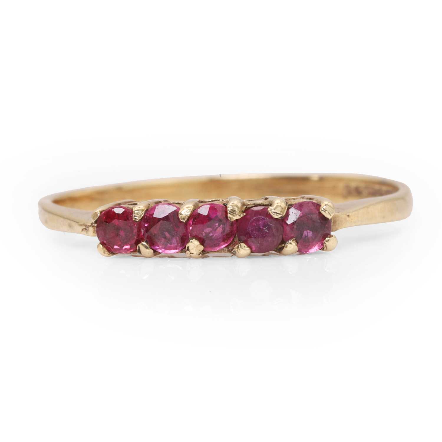 Lot 93 - A 9ct gold ruby five stone ring