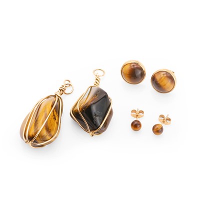 Lot 236 - A group of tiger's eye jewellery