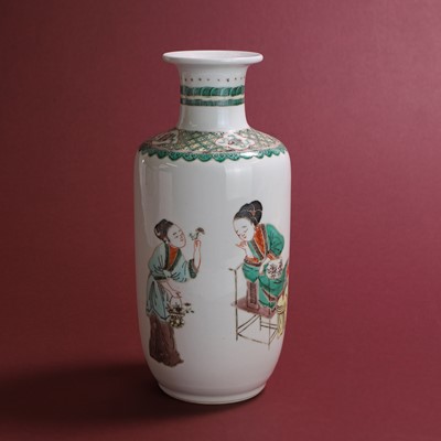 Lot 32 - A Chinese famille verte vase