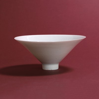 Lot 18 - A Chinese qingbai-glazed bowl