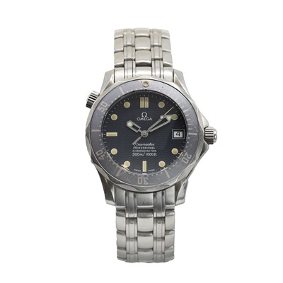 Lot 280 - A stainless steel Omega Seamaster Professional Chronometer automatic bracelet watch, c.1999
