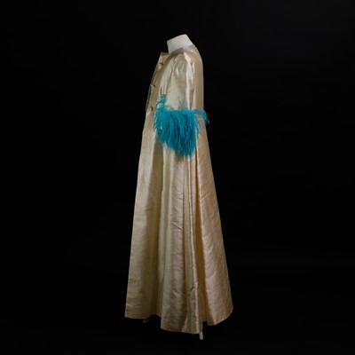 Lot 1346 - A Norman Hartnell silk coat and occasion dress