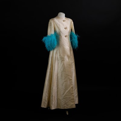 Lot 1346 - A Norman Hartnell silk coat and occasion dress