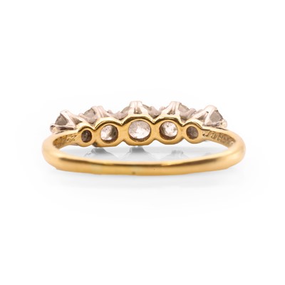 Lot 65 - A diamond five stone ring