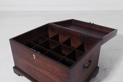 Lot 277 - A George III mahogany cellaret