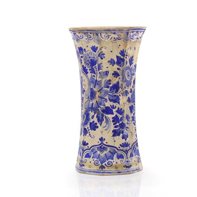 Lot 101 - A Delft-style Dutch vase