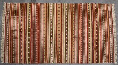 Lot 421 - A kilim carpet