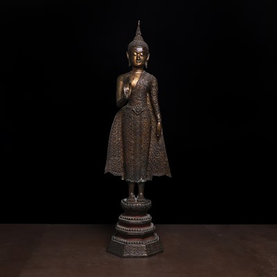 Lot 224 - A Thai Rattanakosin-style gilt-lacquer figure of the Buddha