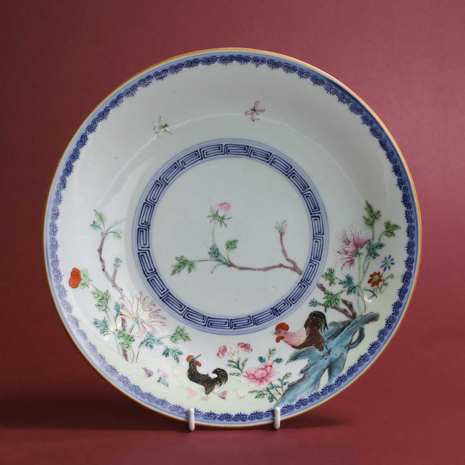 Lot 71 - A Chinese famille rose plate