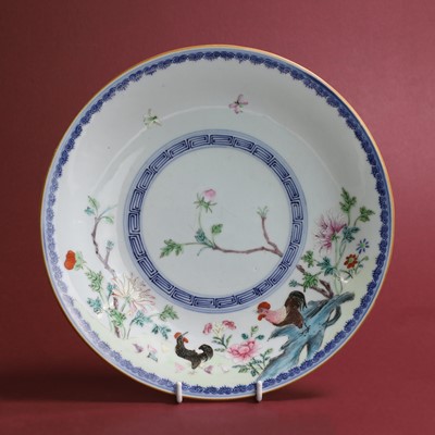 Lot 71 - A Chinese famille rose plate