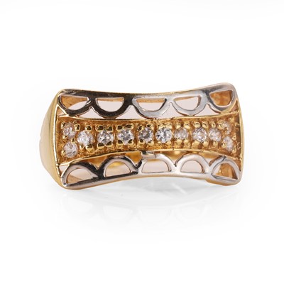 Lot 157 - A high carat gold ring