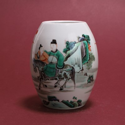 Lot 4 - A Chinese famille verte vase