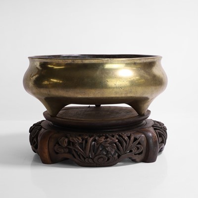 Lot 132 - A Chinese bronze incense burner