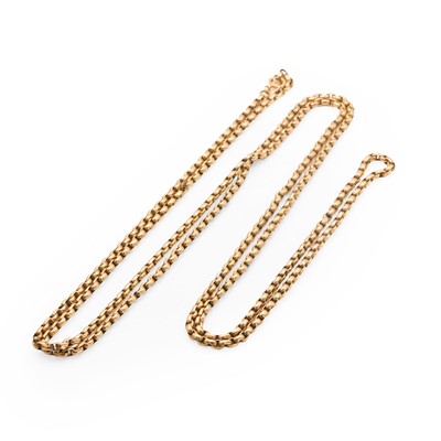 Lot 336 - A gold guard chain