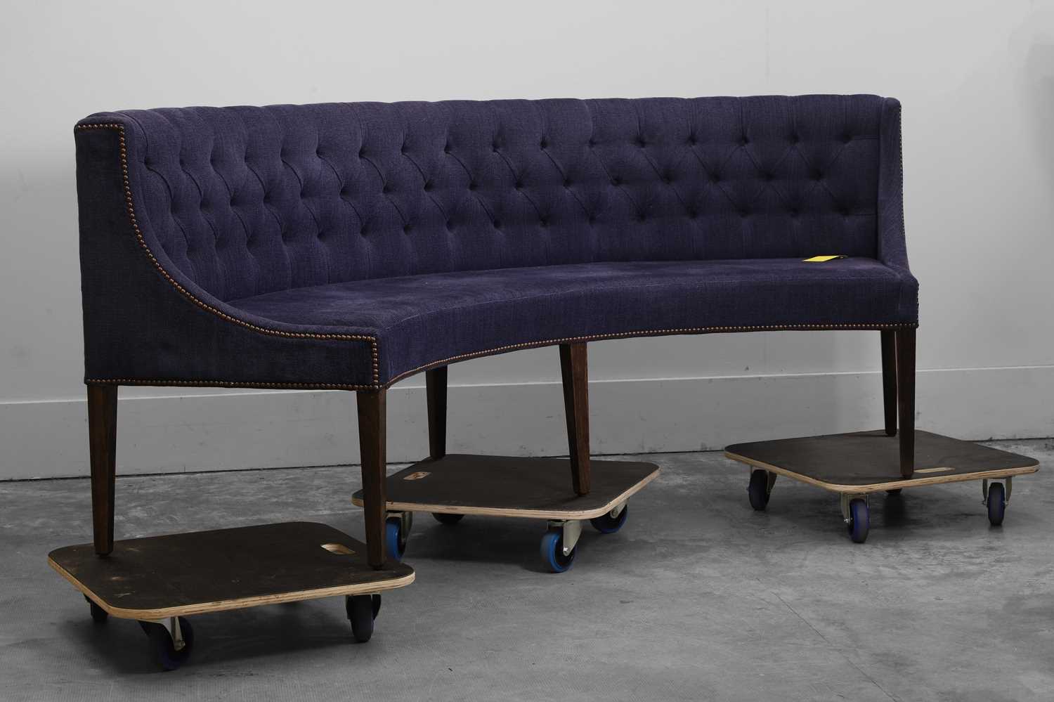 Lot 552 - A contemporary concave window seat