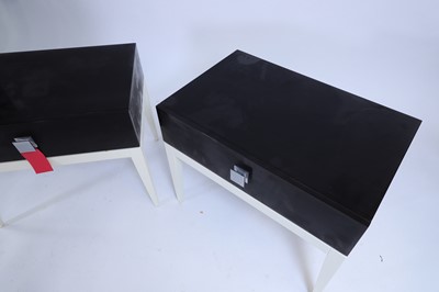 Lot 525 - A pair of contemporary bedside tables and a matching side table