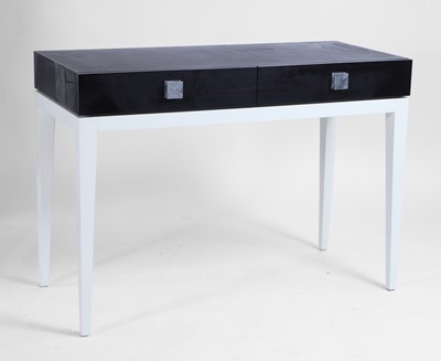 Lot 525 - A pair of contemporary bedside tables and a matching side table