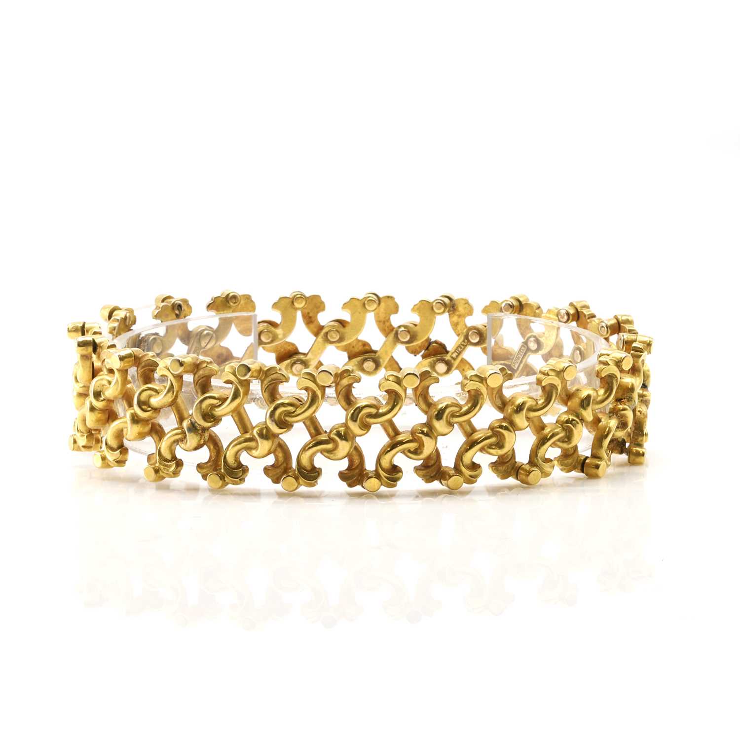 Lot 94 - A gold expanding bracelet