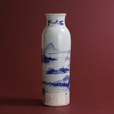 Lot 25 - A Chinese blue and white vase