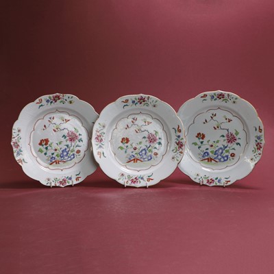 Lot 101 - Three Chinese famille rose porcelain plates