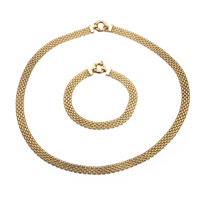 Lot 180 - A 9ct gold mesh link necklace and bracelet set