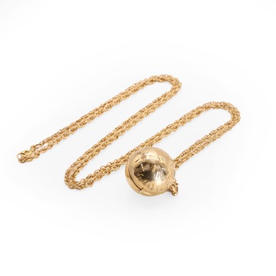 Lot 163 - A 9ct gold locket pendant